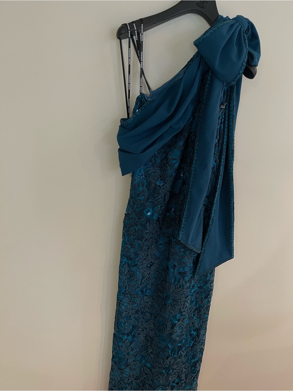 NEW Tadashi Shoji Beaded Floral One-Shoulder Gown In Cerulean Dress Size 10 - Picture 10 of 13